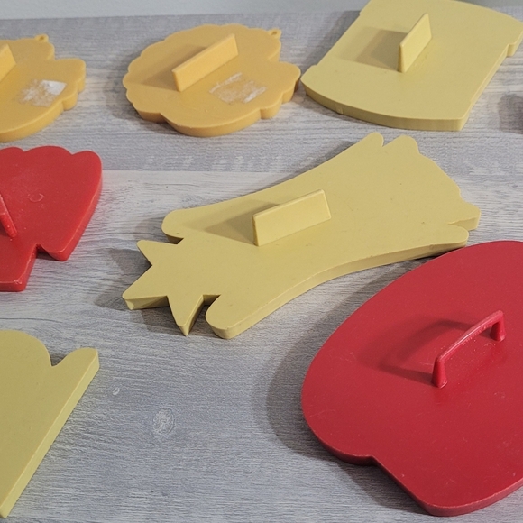Vintage Cookie Cutters Holiday - Picture 2 of 5